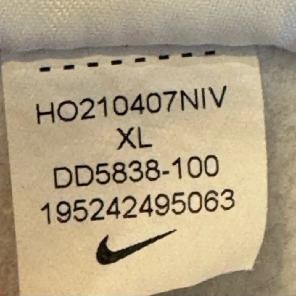 Nike men’s White Long Sleeve Hoodie Black/Gold Logo on front XL - Picture 8 of 12